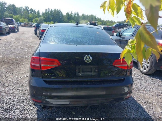 3VW2K7AJ1FM403166 Volkswagen 2015