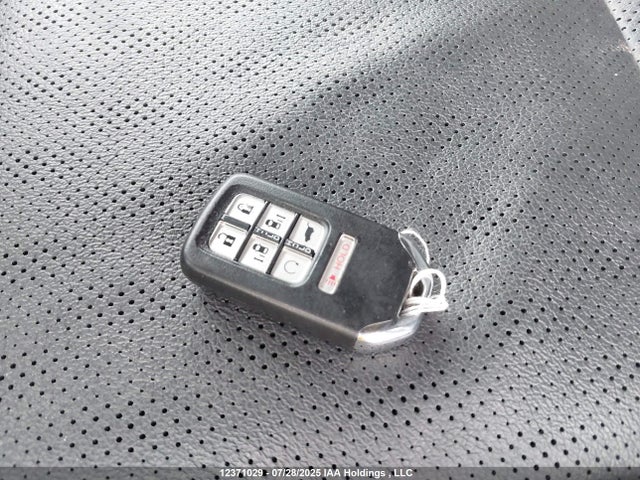 Honda j35y7 2022 5FNRL6H82NB502982 Image 11