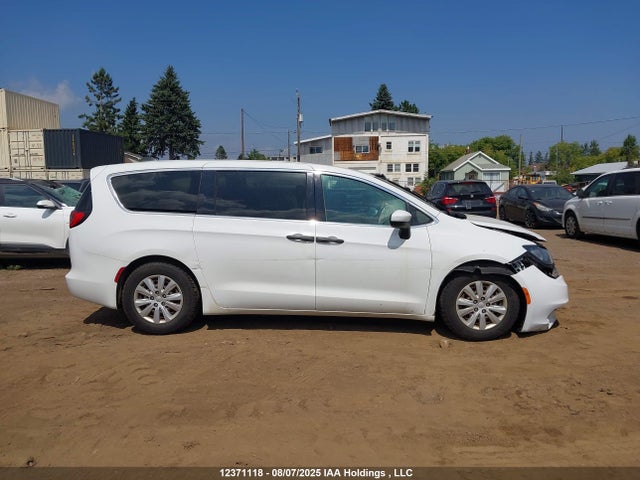 2C4RC1AG7JR234059 Chrysler Pacifica