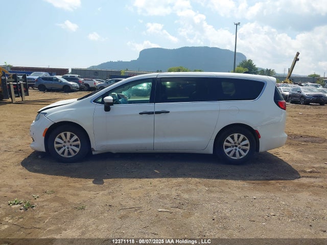 2C4RC1AG7JR234059 Chrysler Pacifica