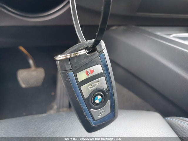 WBA8D9C57JEM32072 BMW 330I