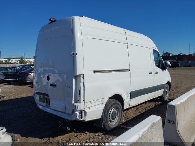 Mercedes-Benz om651 2022 W1Y4DBHY8NP483694 Image 4