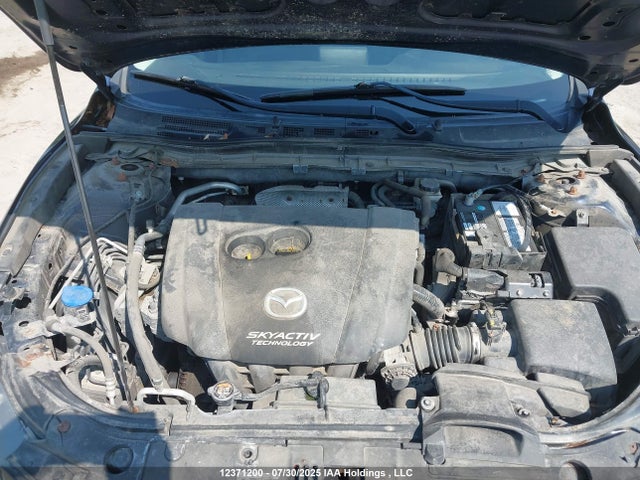 3MZBM1U77FM185595 Mazda pe