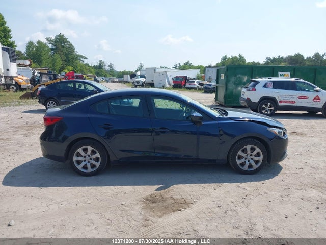 3MZBM1U77FM185595 Mazda pe