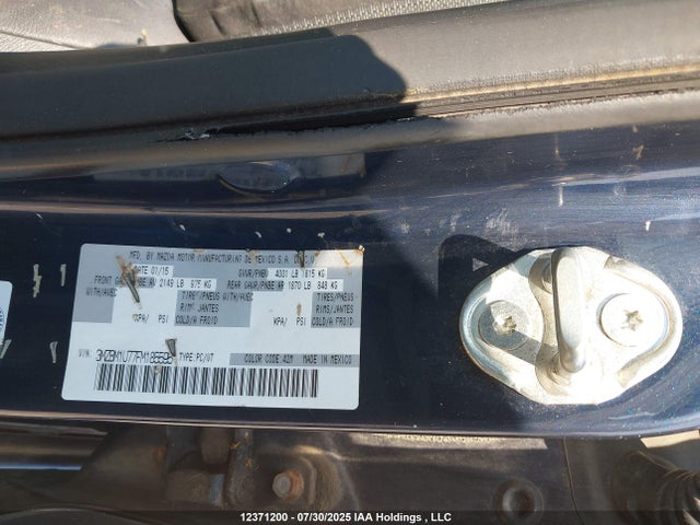 3MZBM1U77FM185595 Mazda pe