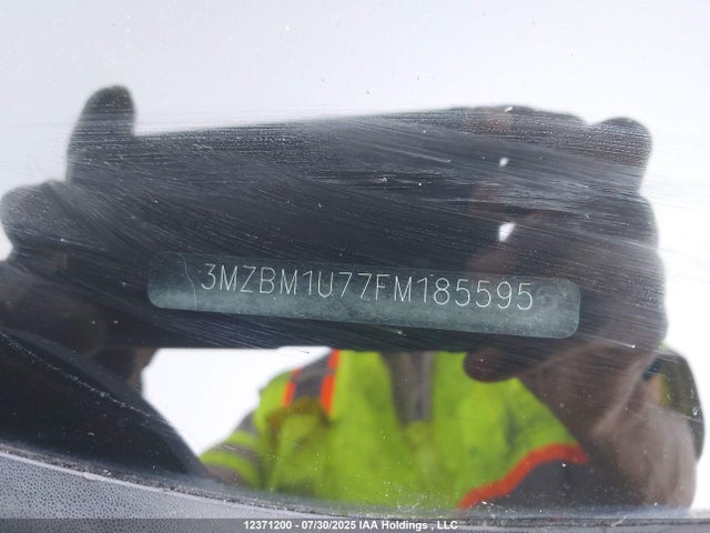 3MZBM1U77FM185595 Mazda pe