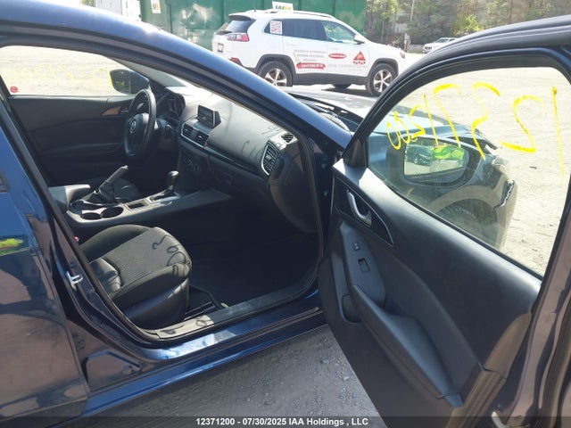 3MZBM1U77FM185595 Mazda pe