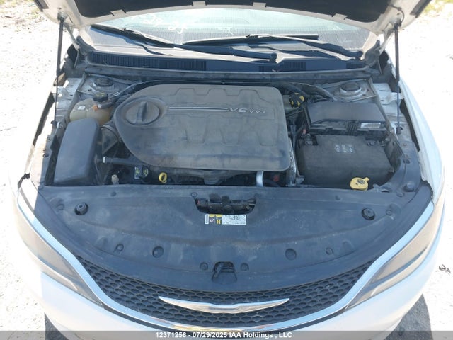 1C3CCCEG5FN507049 Chrysler 200