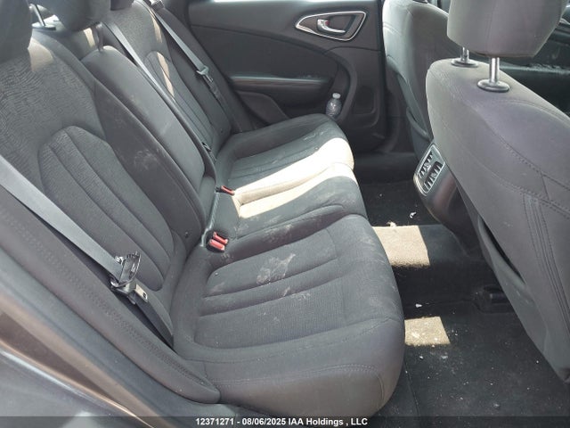 1C3CCCAB6FN507135 Chrysler 200