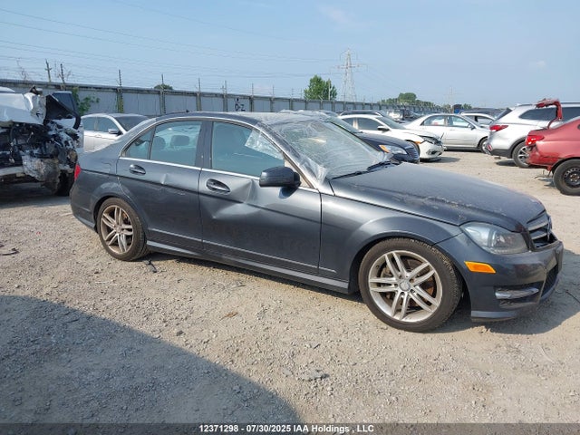Mercedes-Benz C-Class 2014 WDDGF8AB4EA950493 Image 13