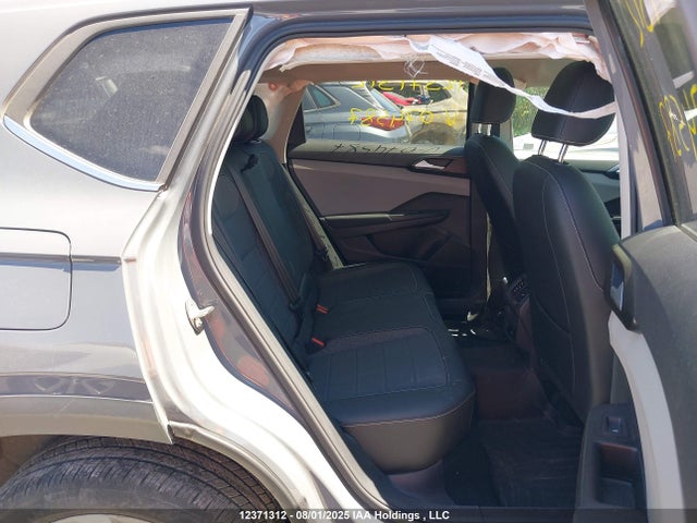 3VVLX7B20NM074587 Volkswagen tsi