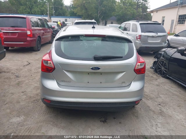 Ford Focus 2014 1FADP3K21EL220367 Image 17
