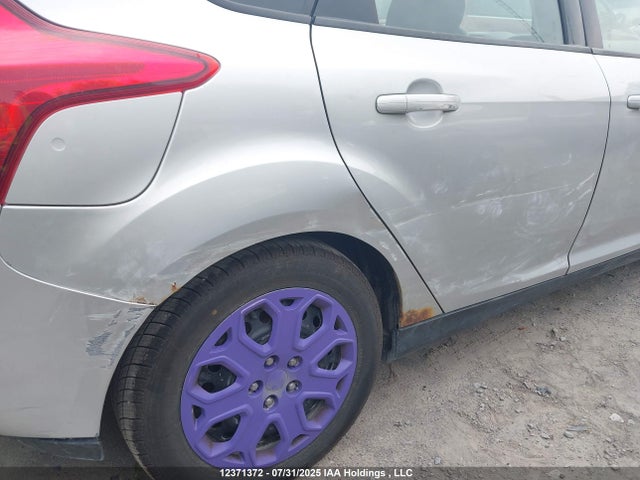 Ford Focus 2014 1FADP3K21EL220367 Image 18
