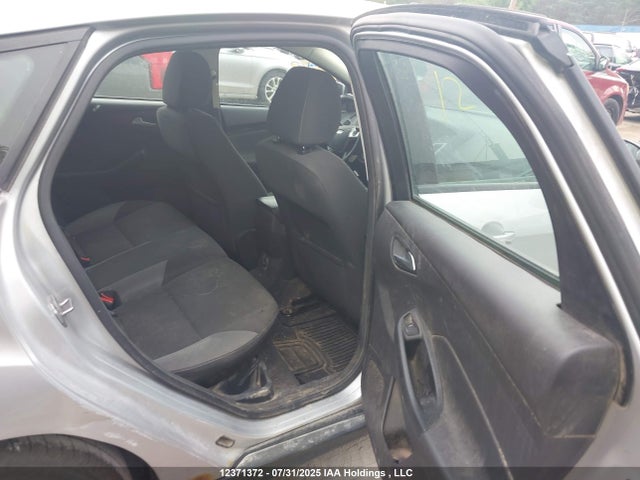 Ford Focus 2014 1FADP3K21EL220367 Image 8