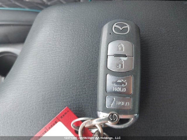 3MZBM1U72GM305997 Mazda pe