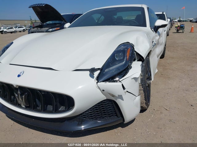 Maserati Granturismo 2024 ZAMBMVBBXRX442017 Image 12
