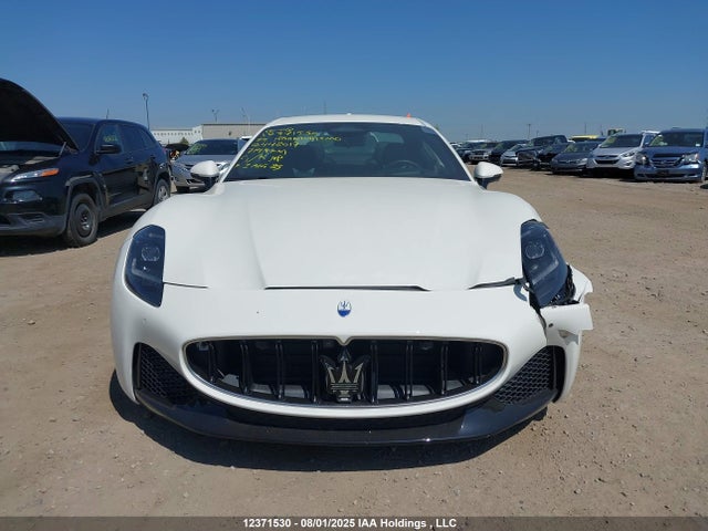 Maserati Granturismo 2024 ZAMBMVBBXRX442017 Image 13