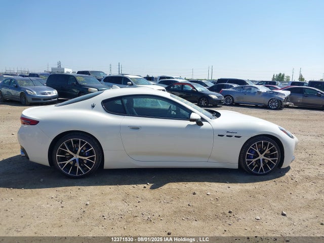 Maserati Granturismo 2024 ZAMBMVBBXRX442017 Image 14