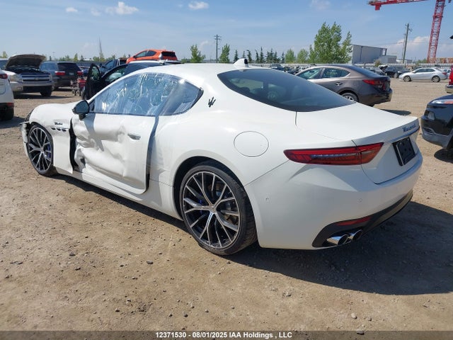 Maserati Granturismo 2024 ZAMBMVBBXRX442017 Image 3