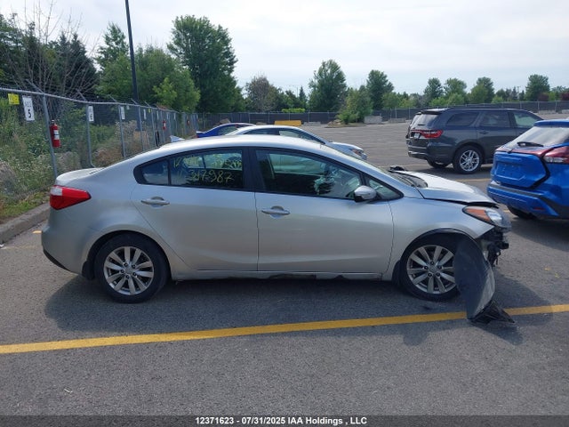 KIA dohc mpi nu 2015 KNAFX4A61F5317987 Image 14