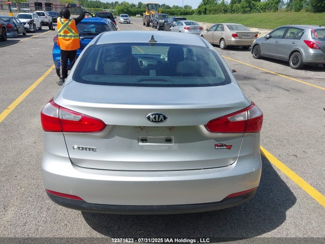 KIA dohc mpi nu 2015 KNAFX4A61F5317987 Image 17