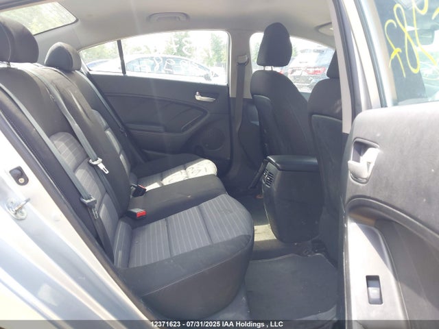 KIA dohc mpi nu 2015 KNAFX4A61F5317987 Image 8