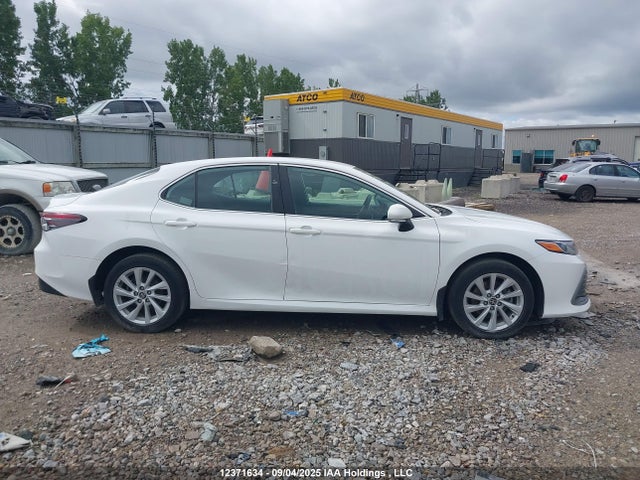 12371634 :رقم المزاد ، 4T1C31AK0NU596149 vin ، 2022 Toyota Camry Le مزاد بيع