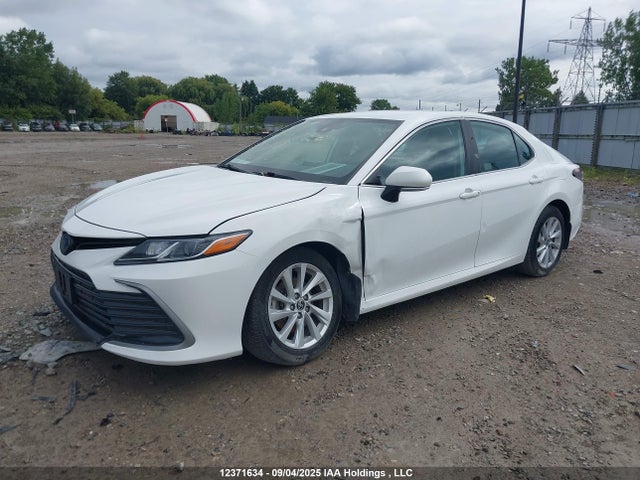 12371634 :رقم المزاد ، 4T1C31AK0NU596149 vin ، 2022 Toyota Camry Le مزاد بيع