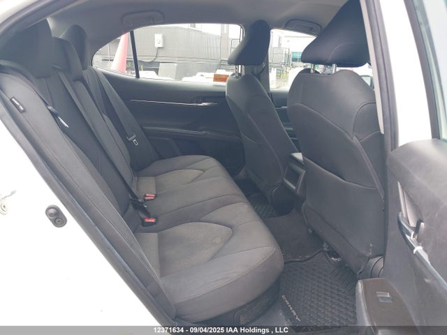 12371634 :رقم المزاد ، 4T1C31AK0NU596149 vin ، 2022 Toyota Camry Le مزاد بيع