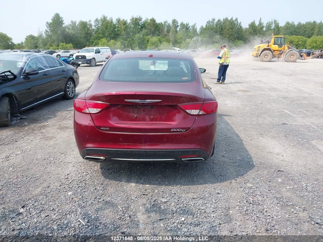 1C3CCCEG3FN624452 Chrysler 200