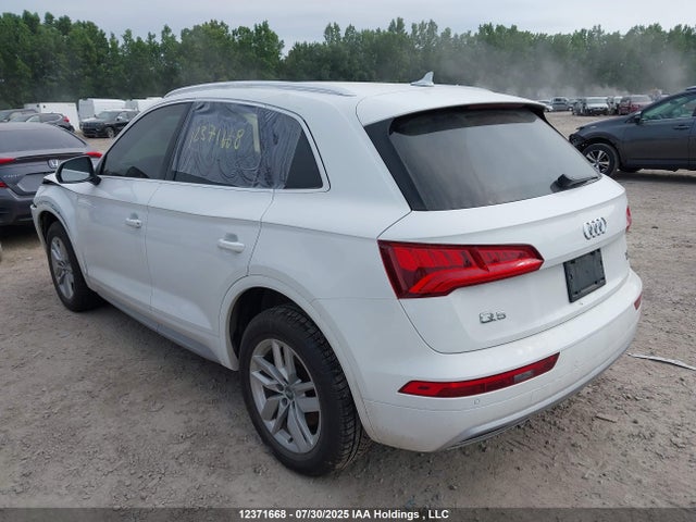 Audi Q5 2018 WA1ANAFY0J2218237 Image 3