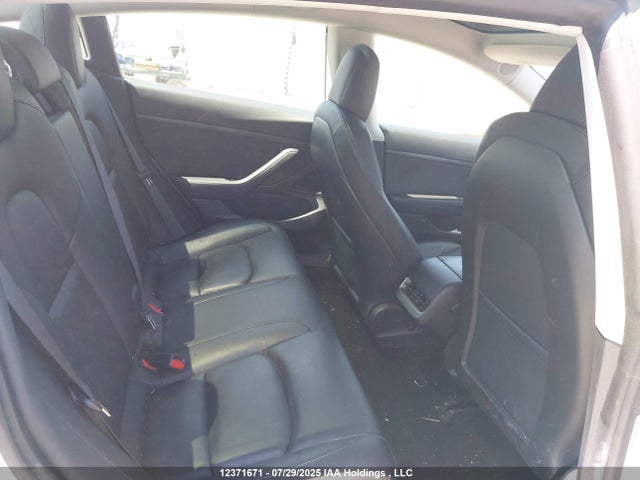 5YJ3E1EA1LF780070 Tesla 2020