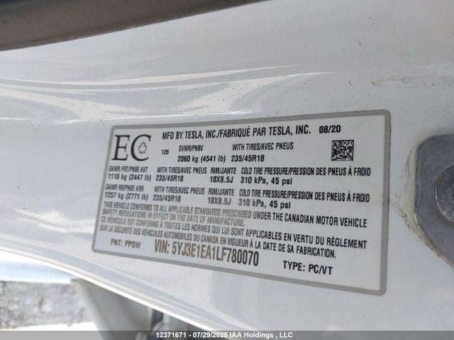 5YJ3E1EA1LF780070 Tesla 2020