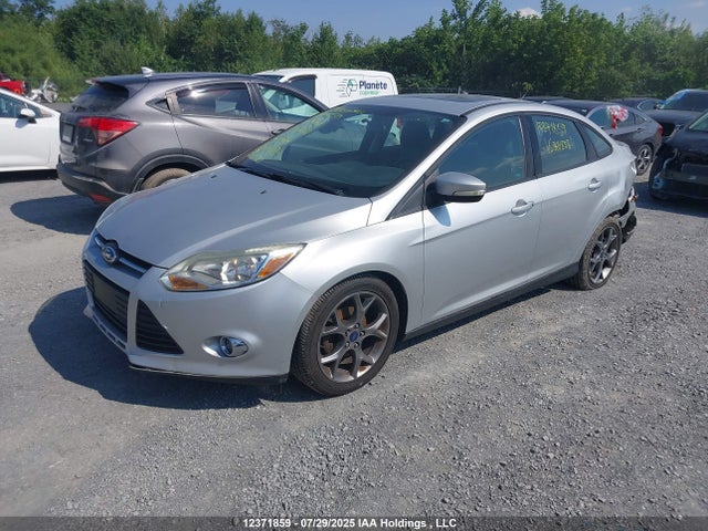 Ford Focus 2014 1FADP3F27EL364838 Image 2