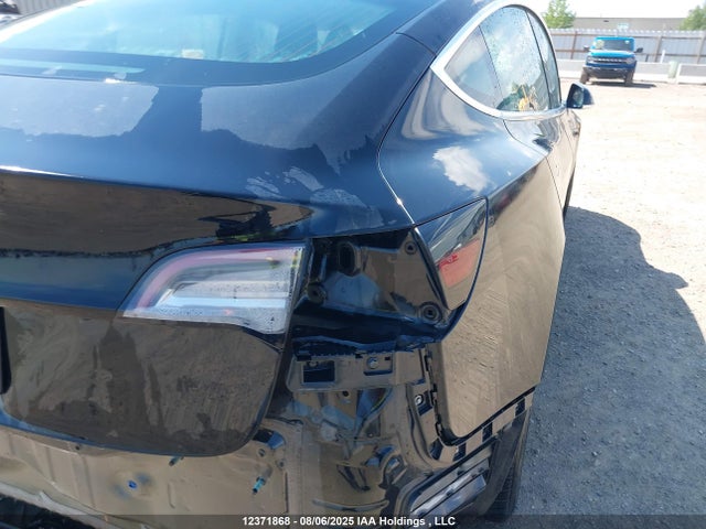 5YJ3E1EA0KF398627 Tesla MODEL 3