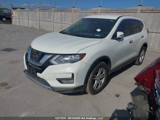 Nissan Rogue 2018 5N1AT2MT9JC833612 Image 2