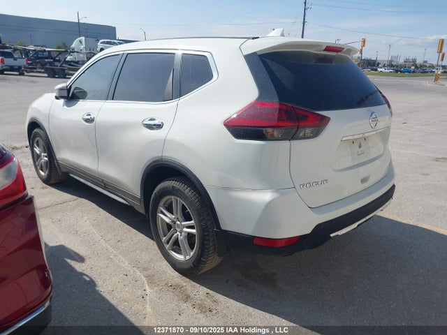 Nissan Rogue 2018 5N1AT2MT9JC833612 Image 3
