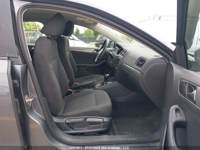 3VW2B7AJ1HM238688 Volkswagen 1.4 tsi