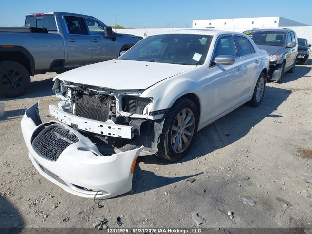 2C3CCASGXFH763818 Chrysler 2015