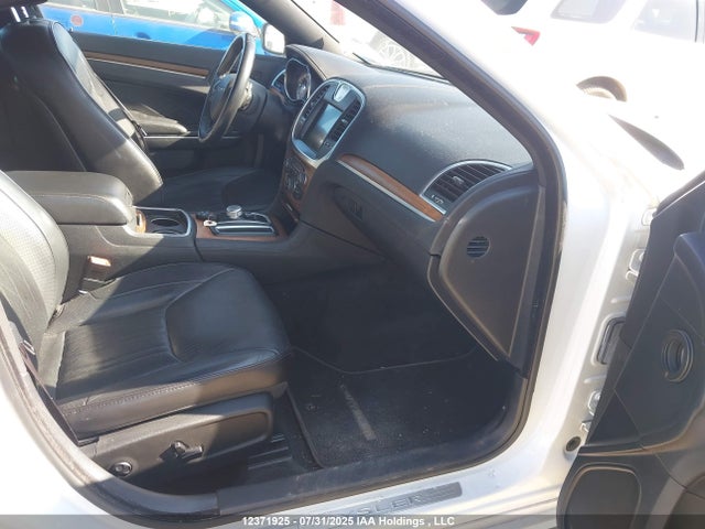 2C3CCASGXFH763818 Chrysler 2015