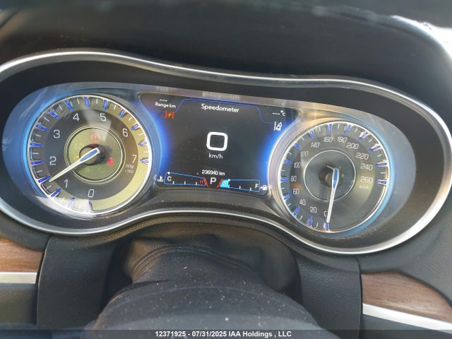 2C3CCASGXFH763818 Chrysler 2015
