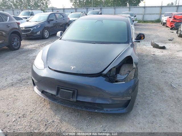 5YJ3E1EB1JF107799 Tesla 2018