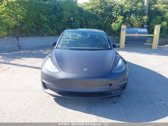 5YJ3E1EB3PF688134 Tesla MODEL 3