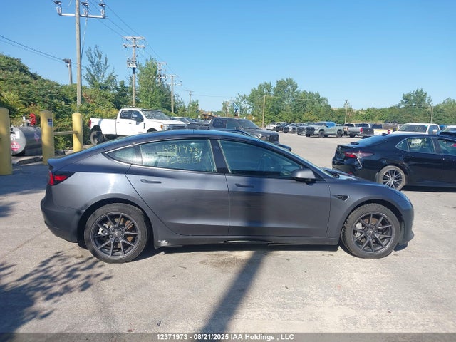 5YJ3E1EB3PF688134 Tesla MODEL 3