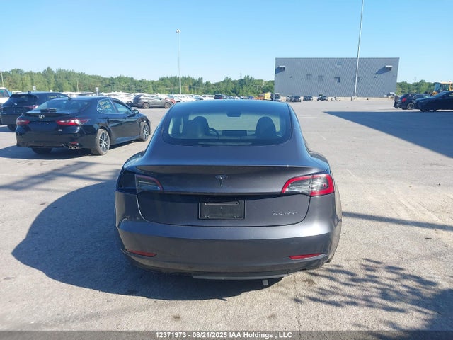 5YJ3E1EB3PF688134 Tesla MODEL 3