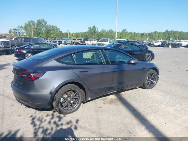 5YJ3E1EB3PF688134 Tesla MODEL 3
