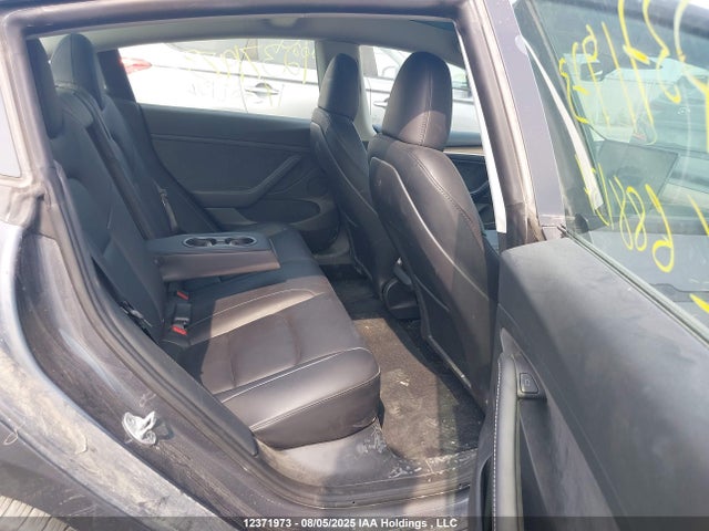 5YJ3E1EB3PF688134 Tesla MODEL 3
