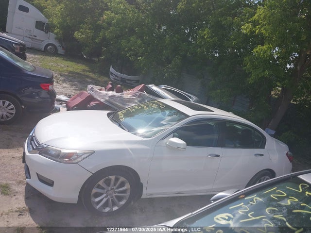 Honda Accord 2015 1HGCR2F95FA810619 Image 15