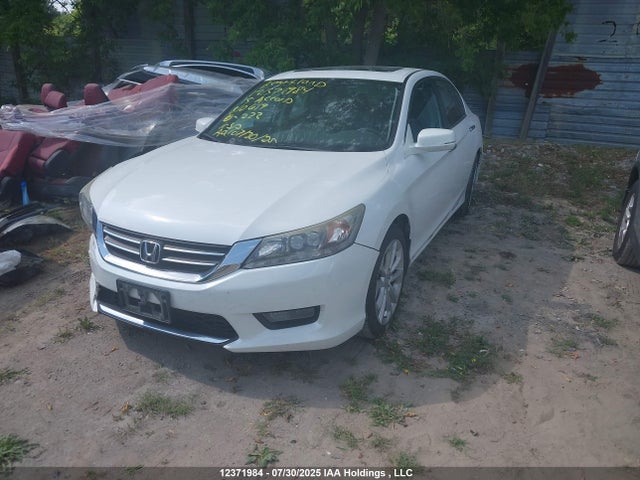 Honda Accord 2015 1HGCR2F95FA810619 Image 2