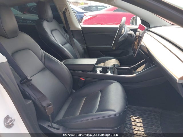 5YJ3E1EA6LF642721 Tesla 2020